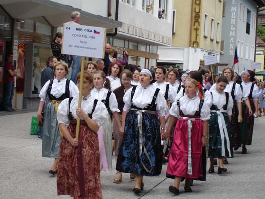 Sfilata cori a San Candido038