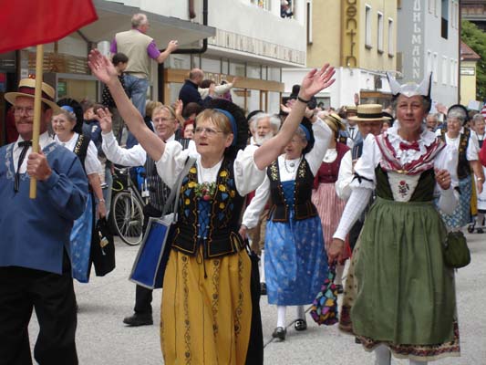 Sfilata cori a San Candido055