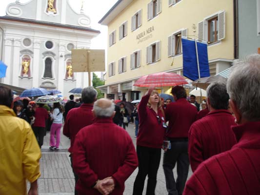 Sfilata cori a San Candido069