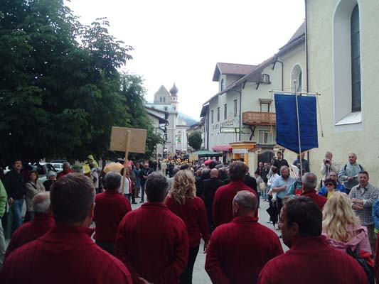 Sfilata cori a San Candido080