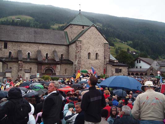 Sfilata cori a San Candido082