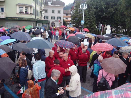 Sfilata cori a San Candido083